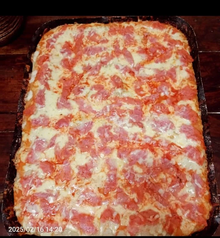 Pizza familiar (pedida a su gusto )'s foto | AlKombomaster |  BizneCubano