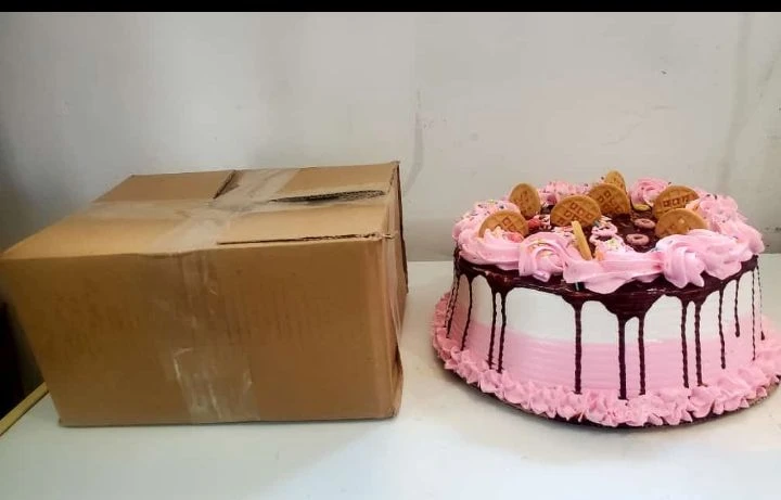 Helado Nestlé y kake mediano doble panetela's foto | AlKombomaster |  BizneCubano