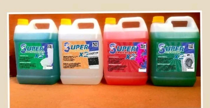 Desincrustante de baño y detergente multipropósito 5 lt's foto | AlKombomaster |  BizneCubano