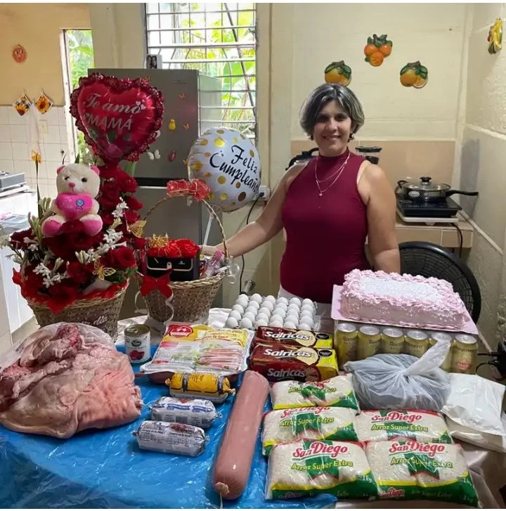 Combo personalizado con regalos incluidos detalles al privado's foto | AlKombomaster |  BizneCubano