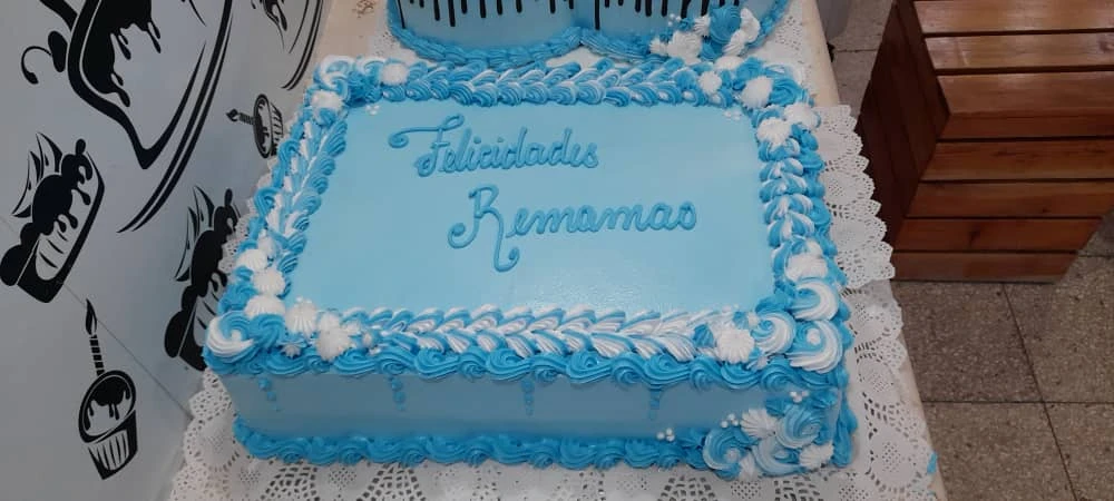 Kake para cumpleaño pueden ordenarlo con la temática que deseen (relleno y color al privado)'s foto | AlKombomaster |  BizneCubano
