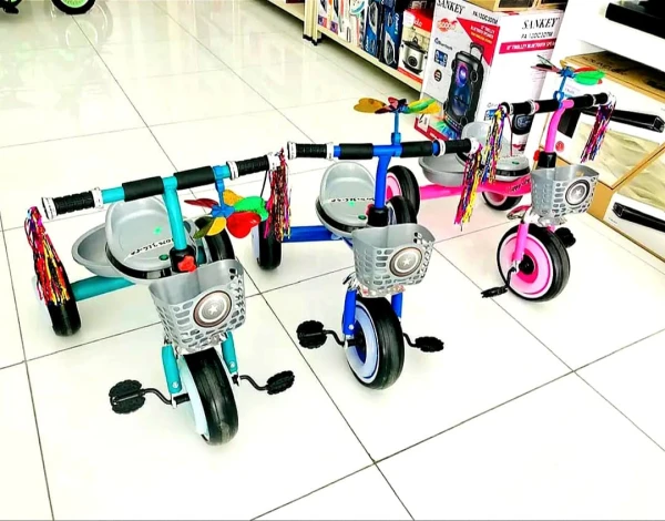 🆕️❗️❗️ •Velocipedos  niños 1 a 4años, colores rojo, rosado, amarillo, verde, azul, con luces led's foto | AlKombomaster |  BizneCubano