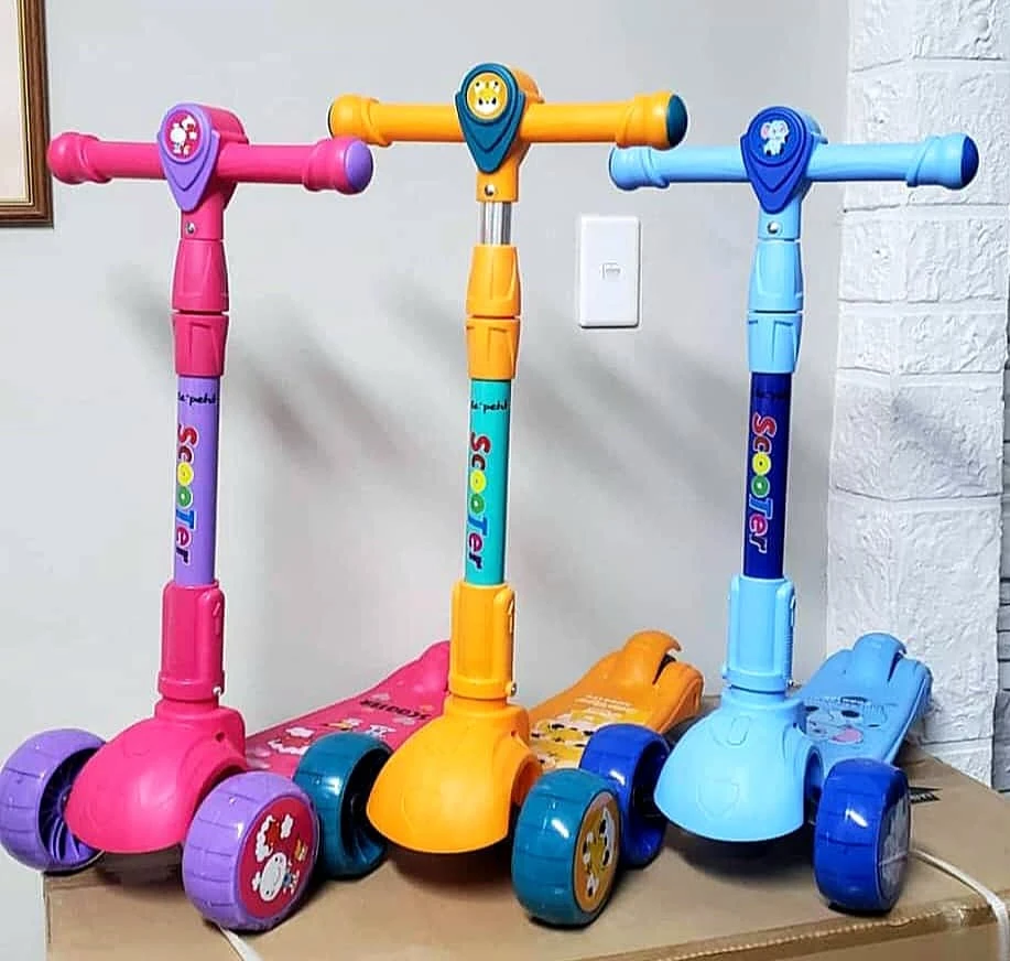 •Carriolas para niños, colores naranja, rosado y azul's foto | AlKombomaster |  BizneCubano