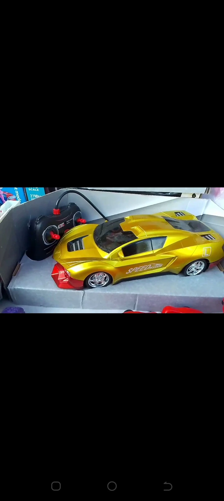 Carro de control remoto con sus accesorios colo dorado's foto | AlKombomaster |  BizneCubano