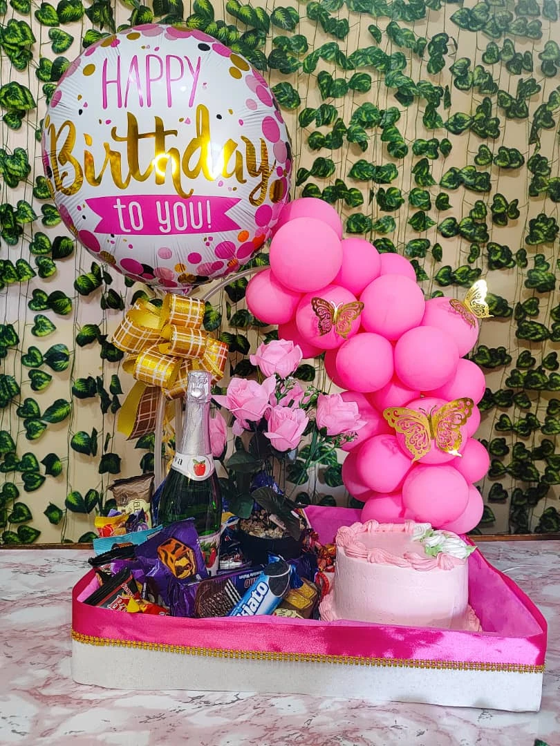 Super regalo( kake pequeño ,sidra de manzana y 20 confituras's foto | AlKombomaster |  BizneCubano