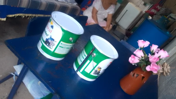 Galones de pintura autolux de aceite de 4 litros ,blanca y negro el color lo escoje por privado usted's foto | AlKombomaster |  BizneCubano