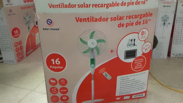 Ventiladores recargables,con radio, entrada de memoria, entrada de tarjeta ,panel solar,bombilla auxiliares's foto | AlKombomaster |  BizneCubano