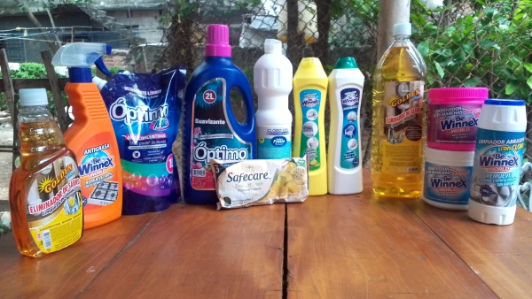 Kit de aceo para el hogar y para la ropa de 12 pomos importados y completamente originales's foto | AlKombomaster |  BizneCubano