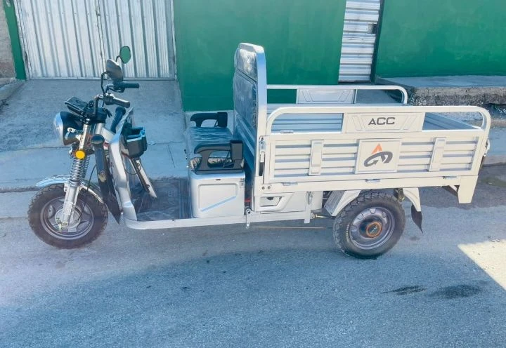 Trisiclo a cc batería de gel 80 km x carga's foto | AlKombomaster |  BizneCubano